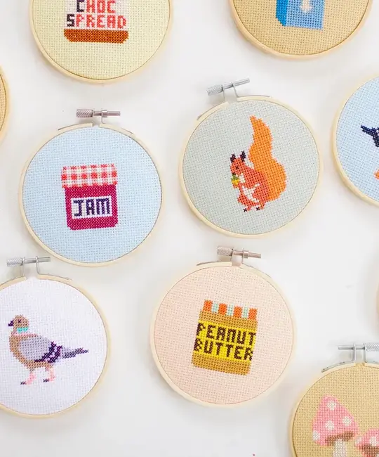 Cotton Clara - COCL COCL DIY - Jam Small Hoop Cross Stitch Kit