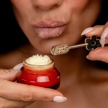 Poppy & Pout - PAP PAP AP - Candy Cane Fluff Lip Mask +  Gold Daisy Spatula