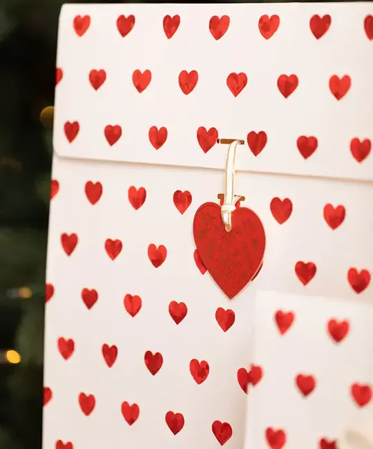 ATW GT - Red Heart Gift Tags