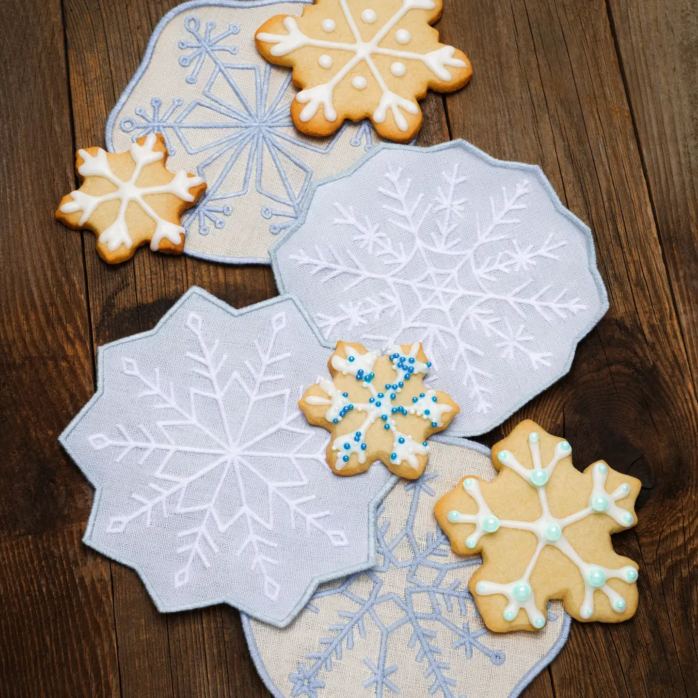 Piecework Puzzles - PIEP PIEP HGKL - Snowflake Linen Cocktail Napkin Set of 4