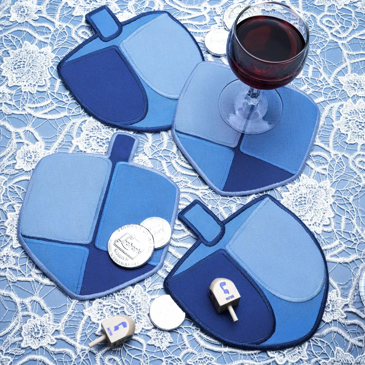 Piecework Puzzles - PIEP PIEP HGKL - Dreidel Linen Cocktail Napkin Set of 4