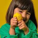 Kikkerland KI TO - Fruit Squishies (Assorted Styles)