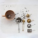 Creative Co-Op - CCO CCO HG - Shell Shaped Loose Tea Infuser, Gold Finish