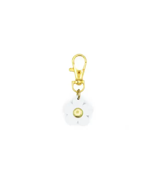 Glad & Young Studio - GYS GYS ACKC - Flower Leather Bag Charm Key Chain, White