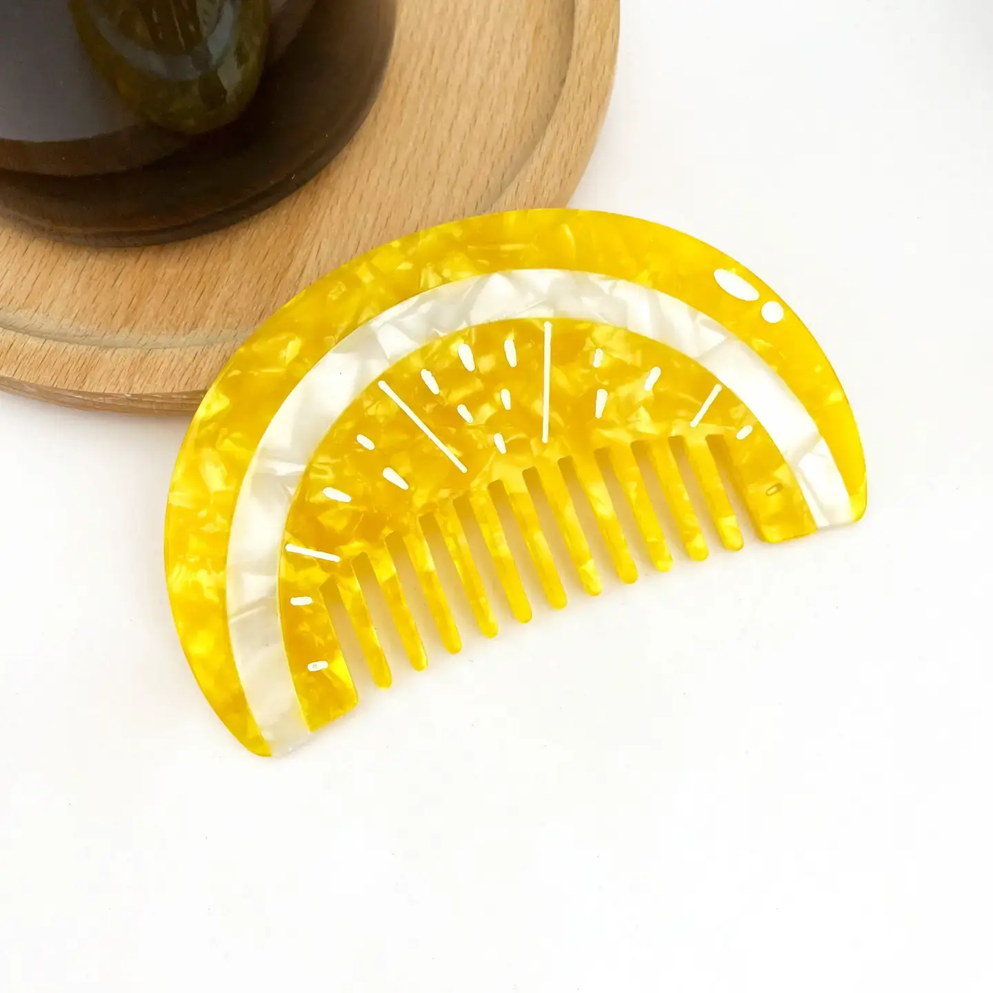 TheDivaSoap - TDSO TDSO ACHA - Lemon Wedge Hair Comb