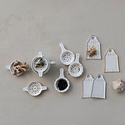 Creative Co-Op - CCO CCO HG - Stripe Stoneware Garlic/Ginger Grater (Assorted)