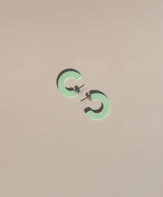 Nat + Noor - NAN NAN JEEA - Ray Hoop Earrings in Kiwi