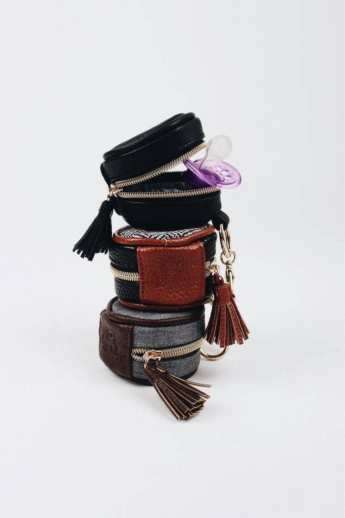 itzy ritzy pacifier case