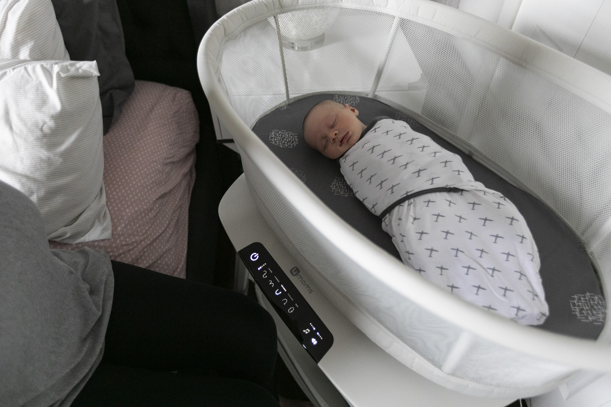 mamaroo sleep bassinet