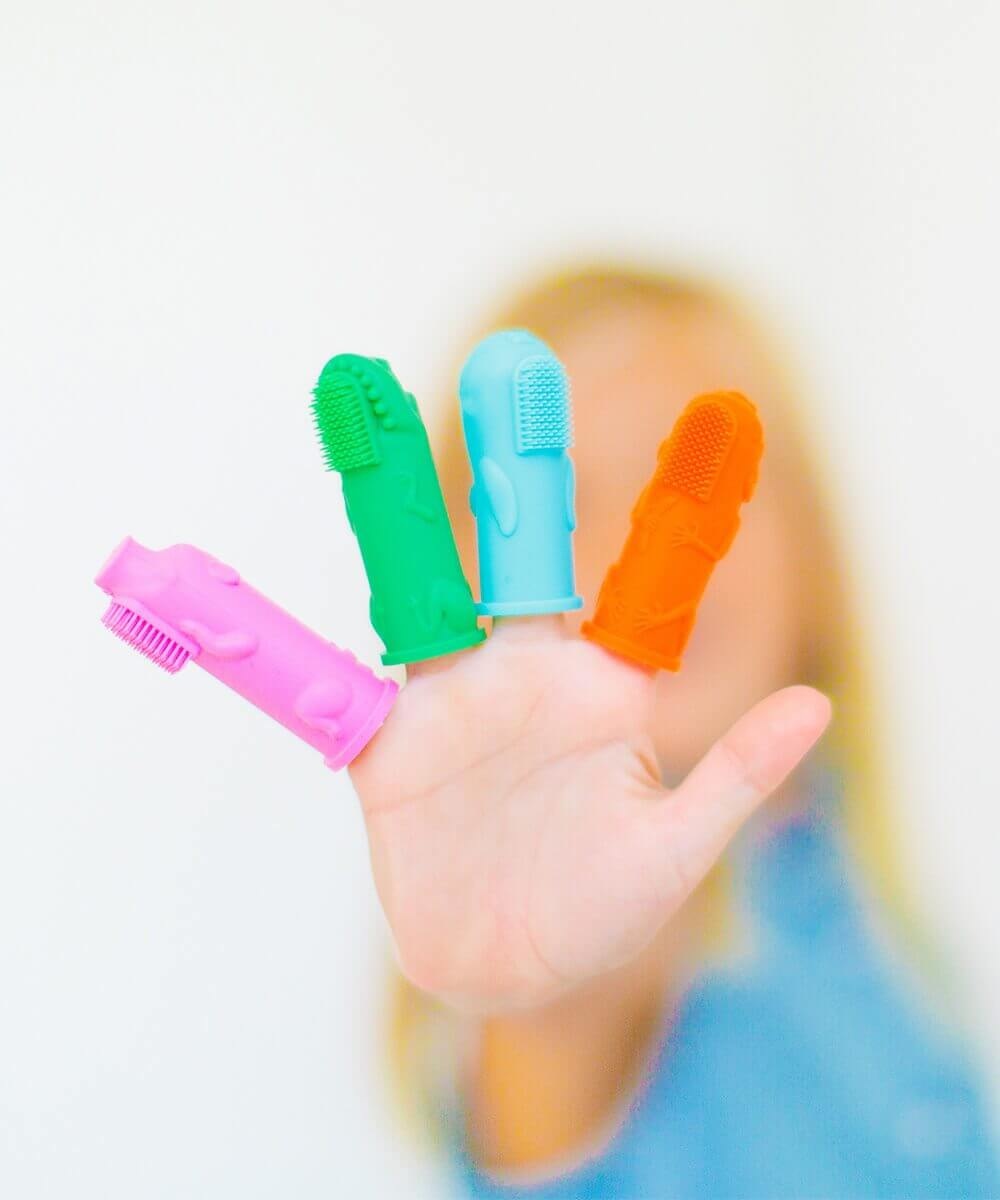 Babiators 2-Pack of Brushies with Chomps the Dino & Willa the Whale Mini Book