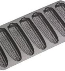 Lodge Logic Cornstick Pan, 7 stick