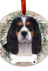 E and S KING CHARLES TRI COLOR WREATH ORNAMENT