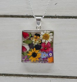 Primavera Jewelry MIXED FLOWER LARGE SQUARE NECKLACE
