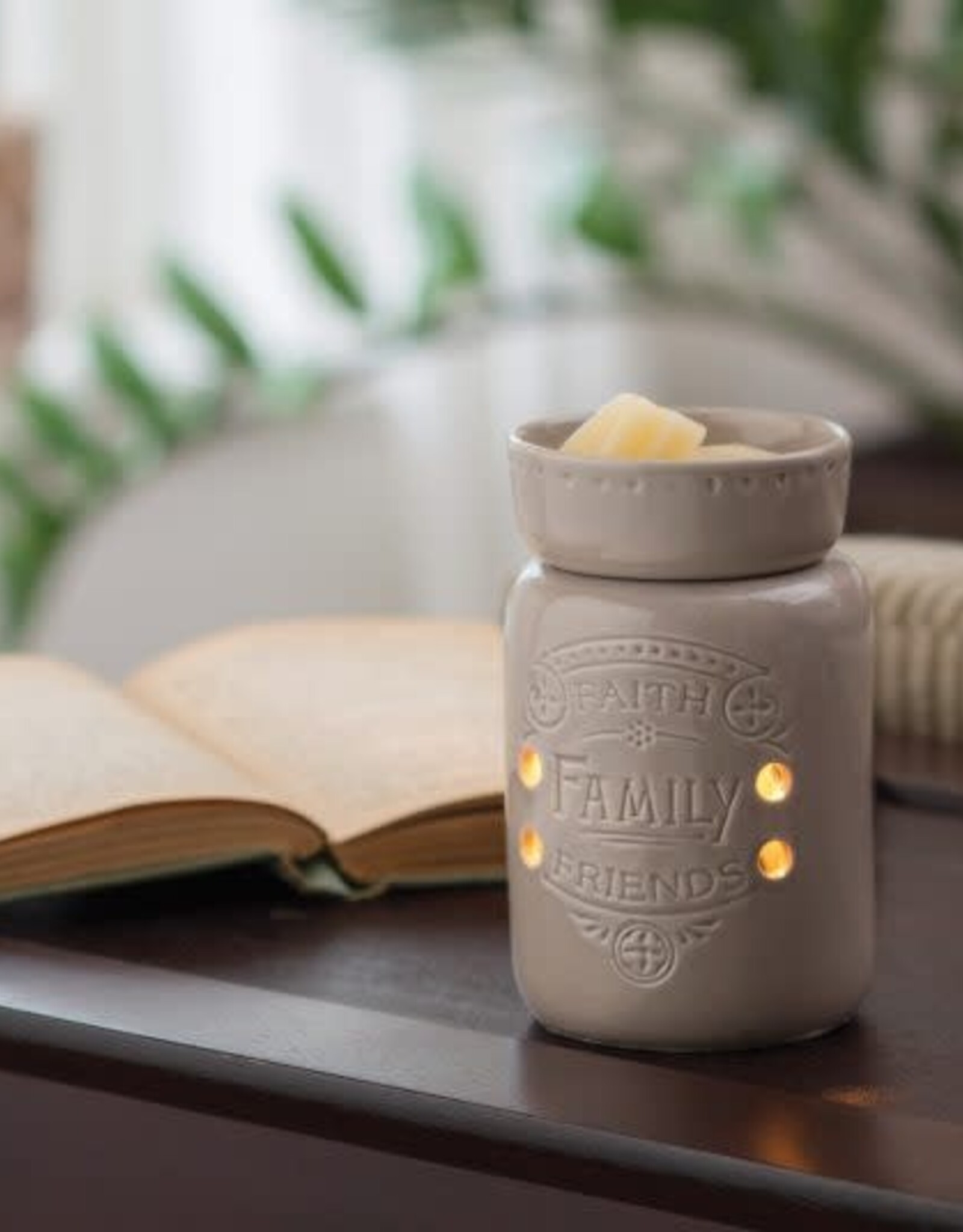 Candle Warmers MIDSIZE ILLUMINATION WAX WARMER