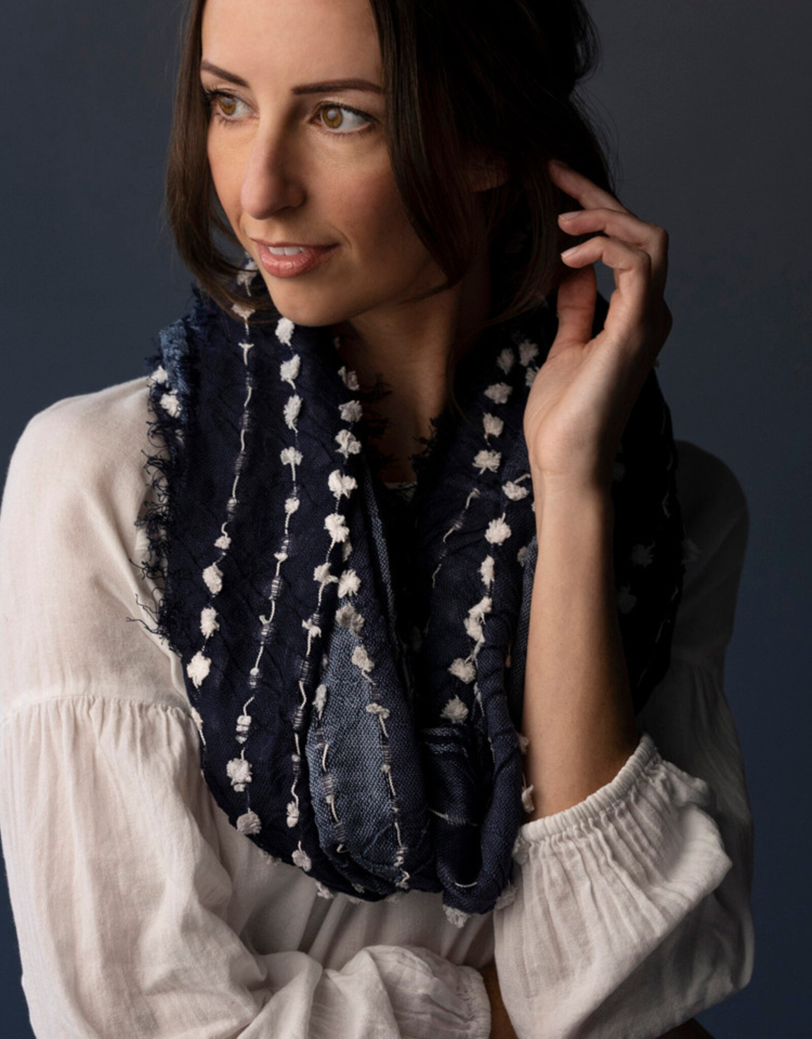 Demdaco TEXTURED INFINITY SCARF - multiple colors