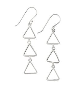 Good Collective LINKED TRIANGLE HOOK EARRING - Tomas