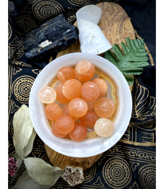 natural stone Orange Selenite Tumbled