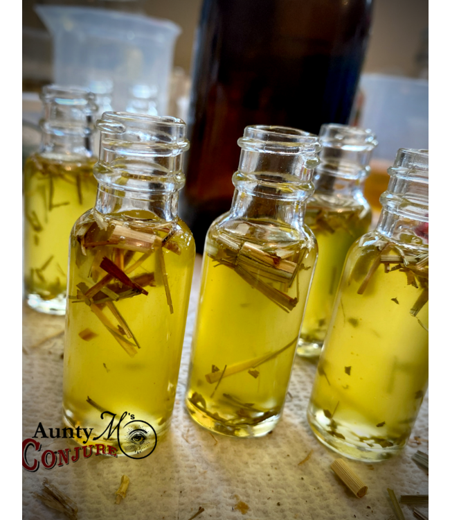 Aunty M Conjure Van Van Oil