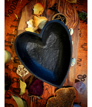 Heart Shaped Cauldron 6.25"