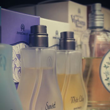 Perfumes & Colognes