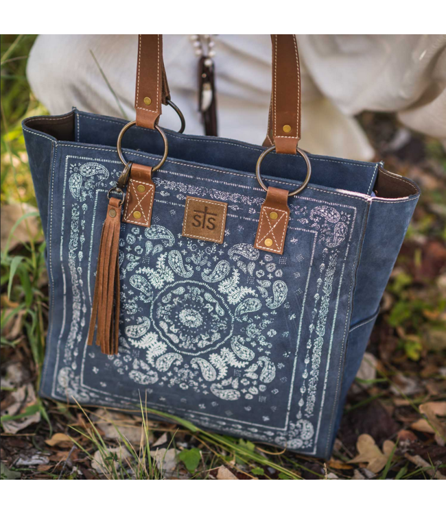 STS Ranchwear Leather Tote - Blue Bandana