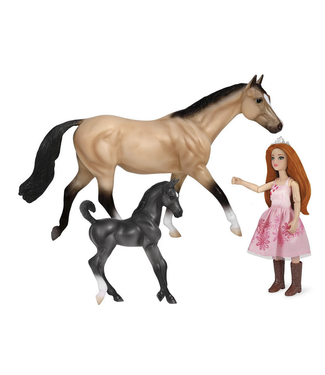 Breyer Birthday at the Barn Play Set
