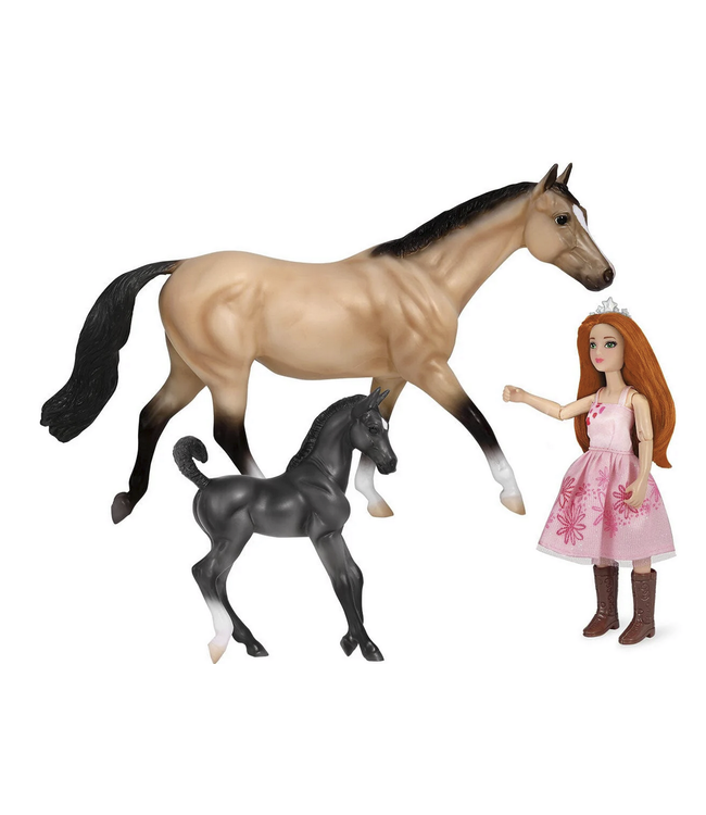 Breyer Birthday at the Barn Play Set