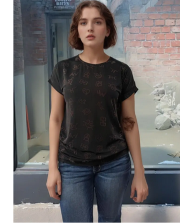 Merigold Kiss Womens 3D Branded Blouse