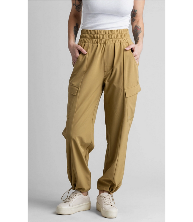 LIV Outdoor Women's Cascade Stretch Woven Ripstop Cinch Bottom Pant