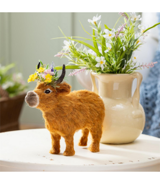 Evergreen Enterprises Petal Plow Table Decor Natural Fiber Floral Highland Cow 11.5"L