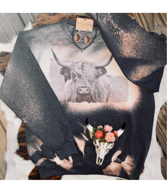 Ranchy Roan Boutique Highland Cow Western Distressed Sweatshirt