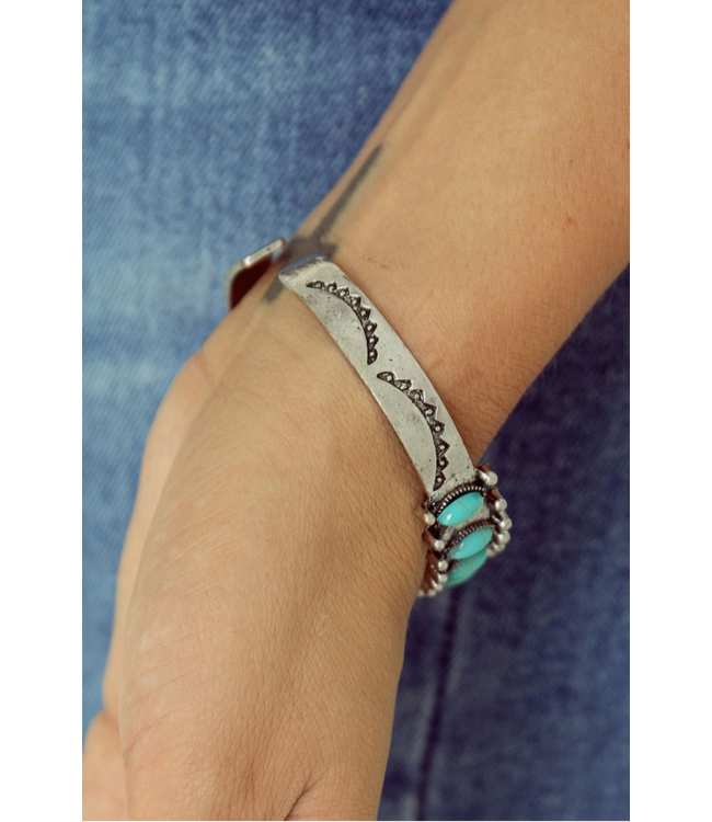 1 the Woman Boho Turquoise Gem Beaded Open Bracelet