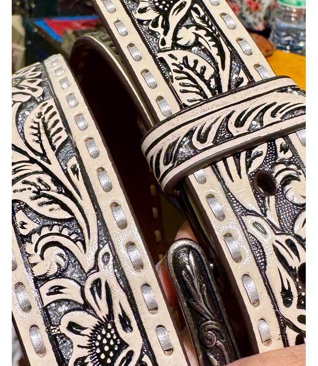 Ariat Ariat Ladies Belt White Pierced Silver Glitter Underlay