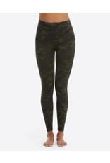 SPANX Faux Leather Camo Leggings In Green Camo Seamless Size Large