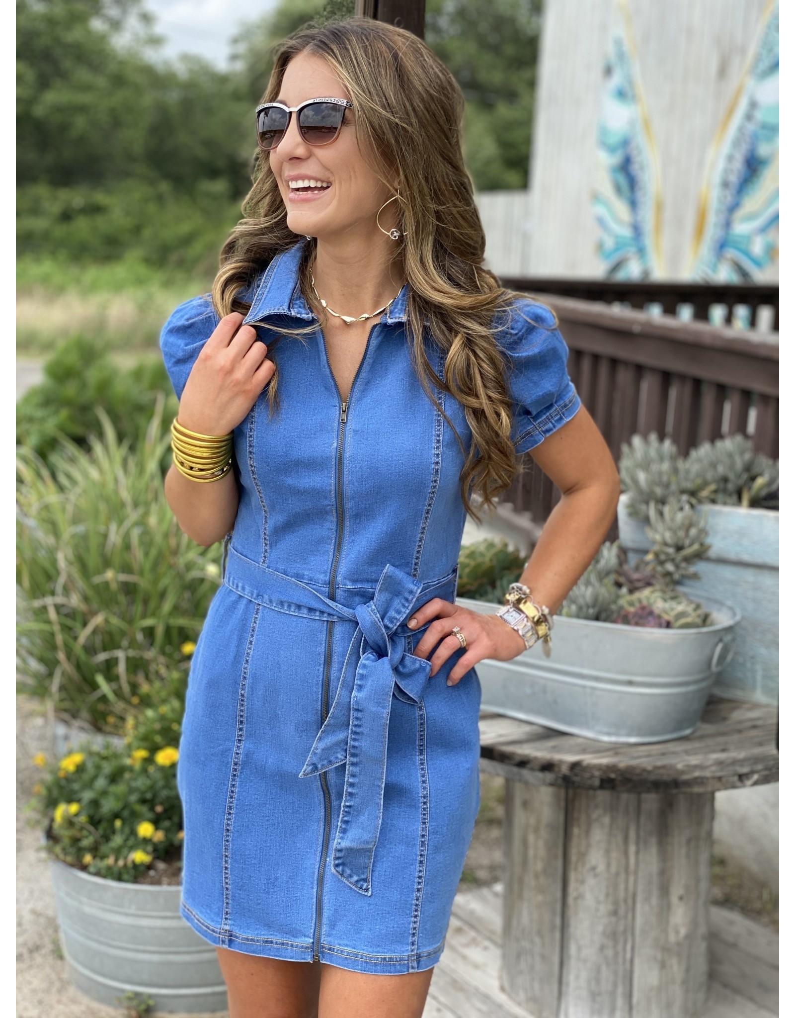 denim puff sleeve dress