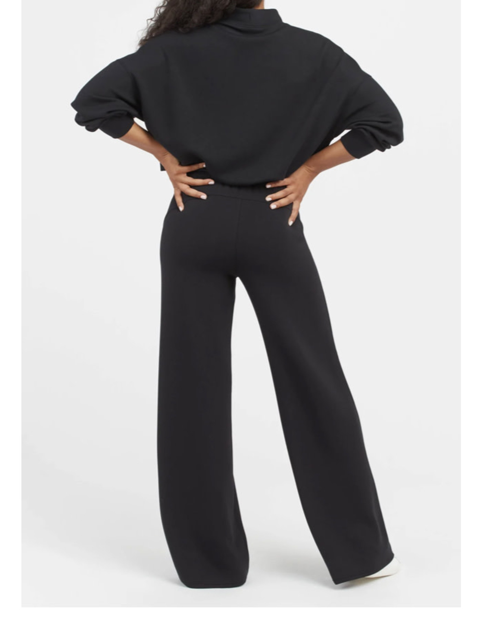 NWT SPANX AIR Essentials Tapered Pant Size Small BLACK ***SOLD OUT**** $138