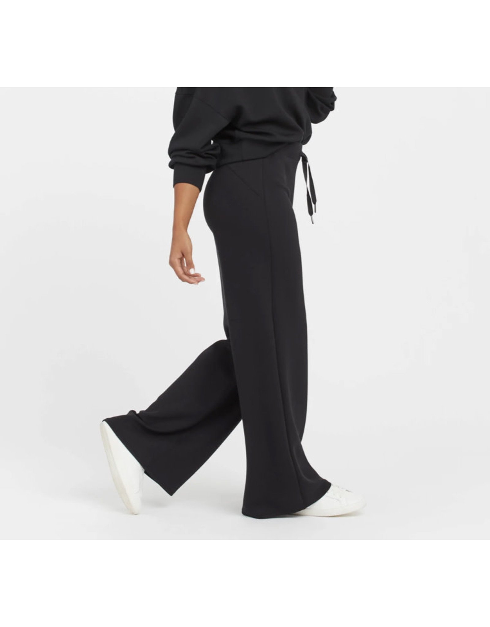 AirEssentials Wide Leg Sweatpants in Black