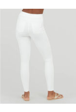 White jeans & pants from @spanx! Use code CBSTYLEDXSPANX for 10% off (