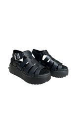 soda Pullout Sandal in Black