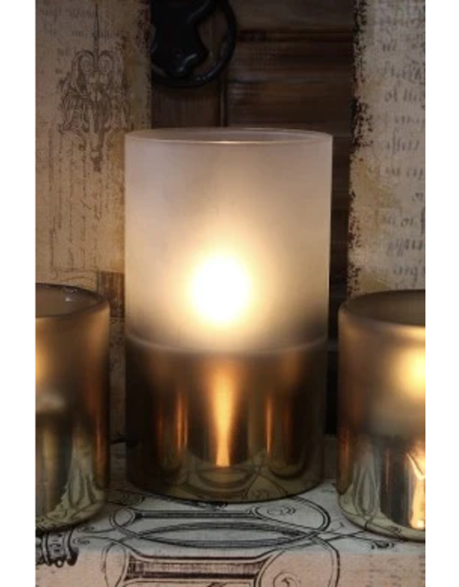 the light garden Metallic Frosted Radiance Candle 3.5x6in