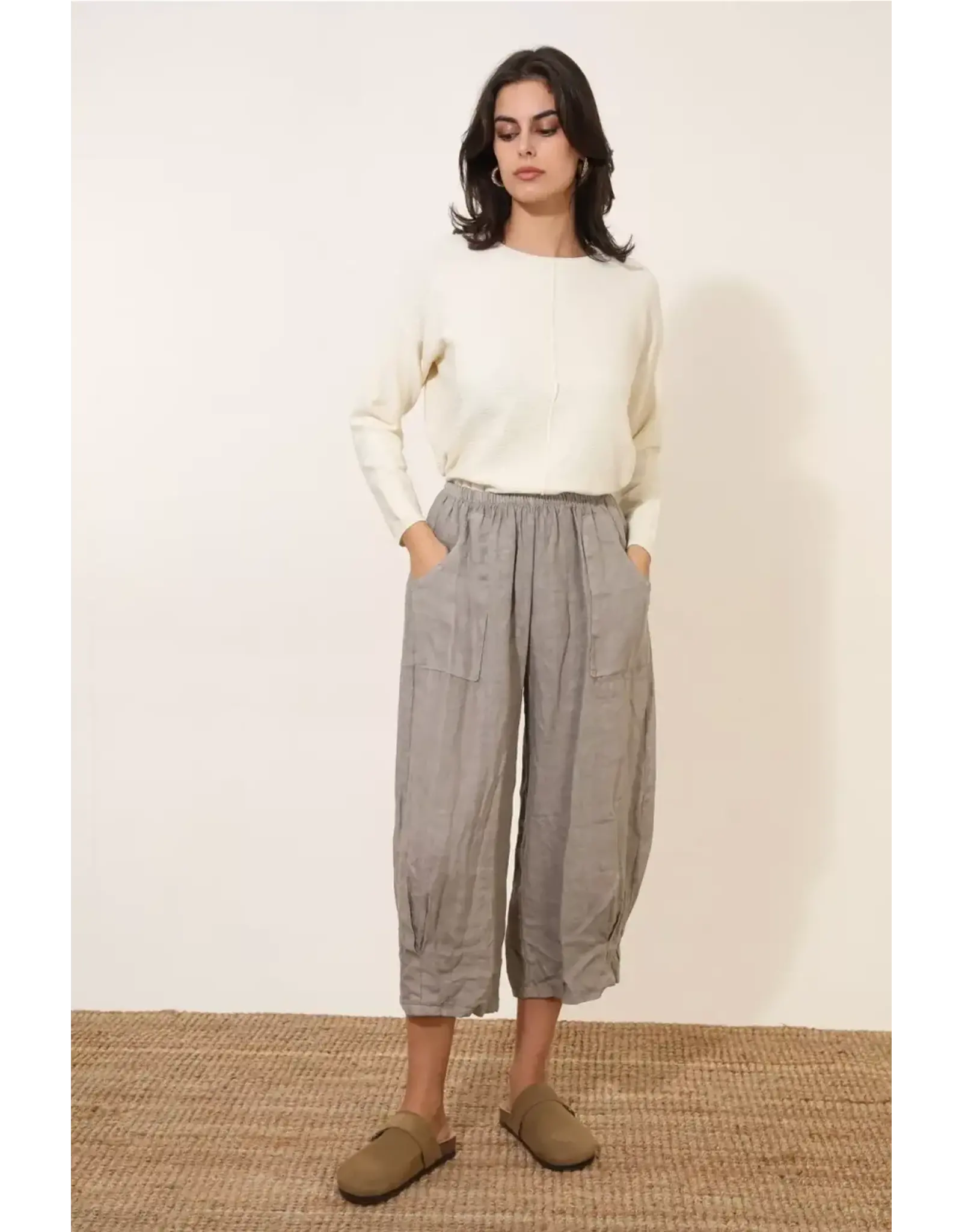 La Maison Cropped Front Pocket Linen Pants