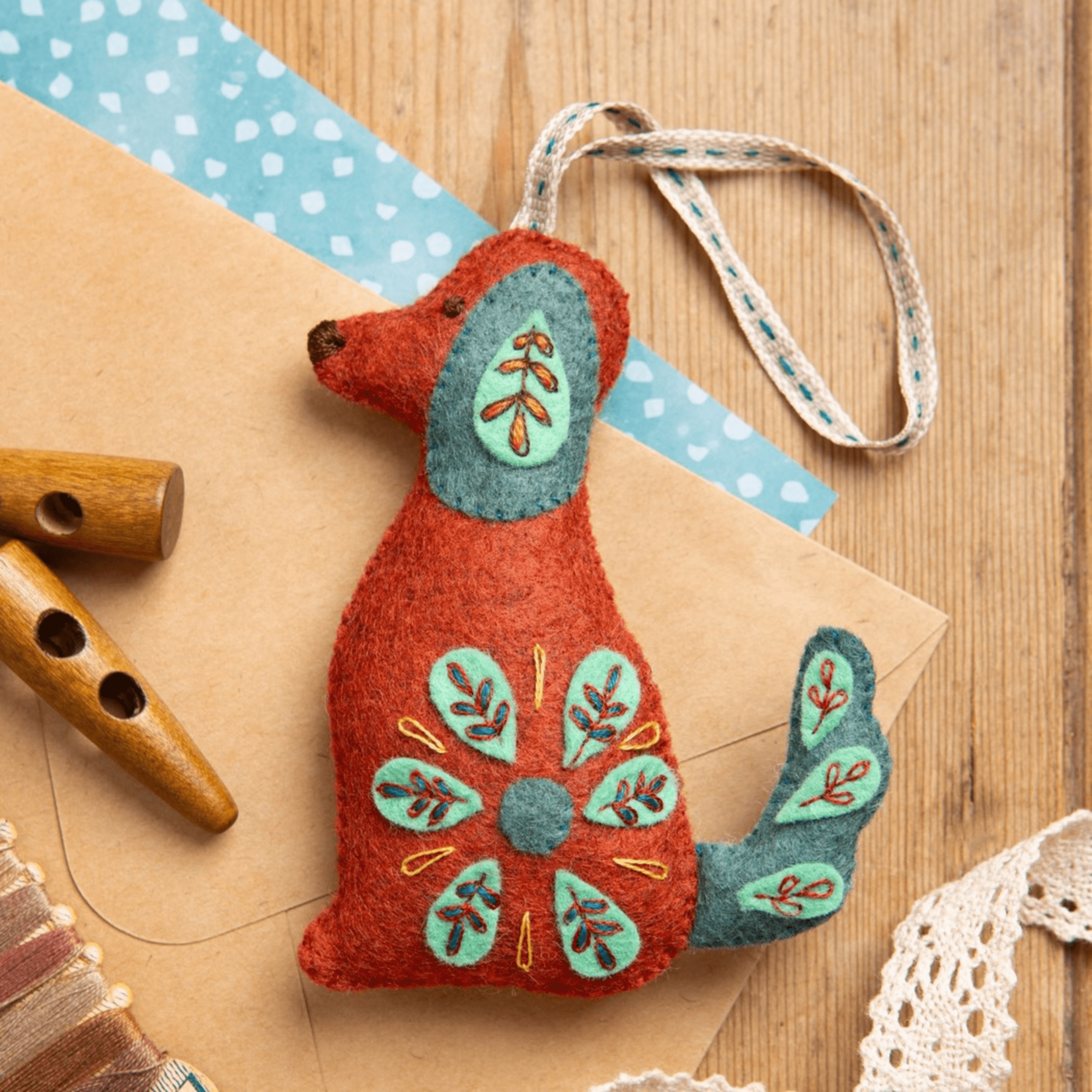 Corinne Lapierre Corinne Lapierre Mini Felt Sewing Folk Embroidered Kit