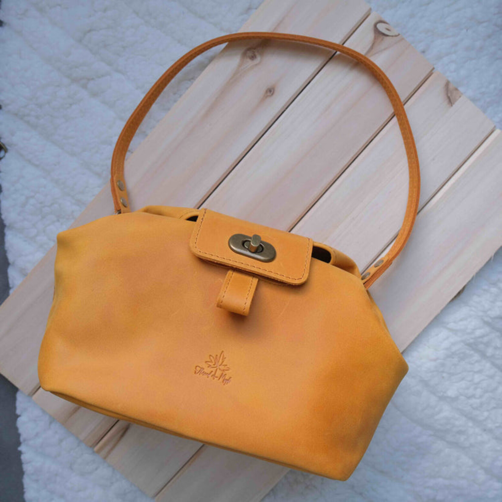 Thread & Maple Thread & Maple Leather Pop Up Bag