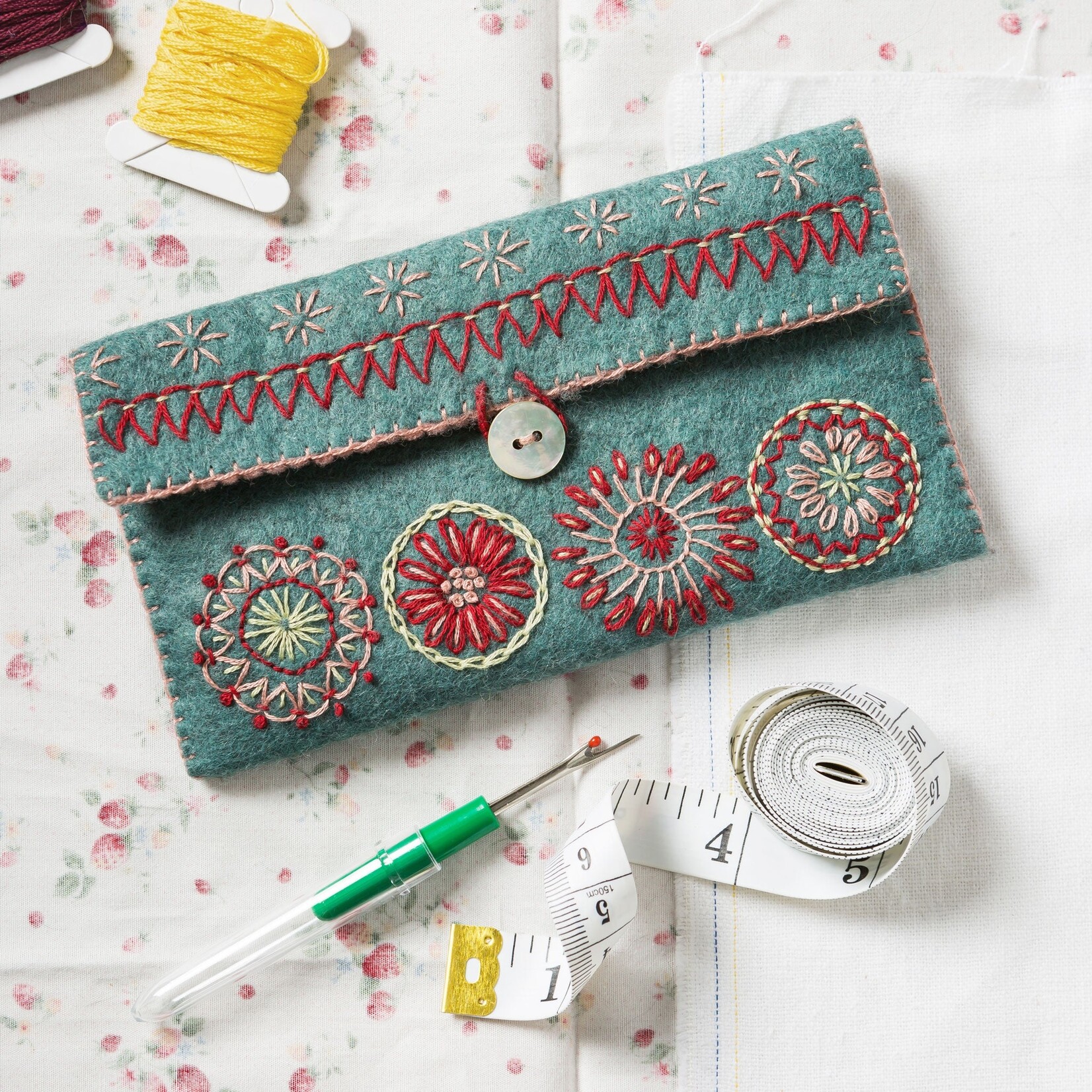 Corinne Lapierre Corinne Lapierre Mini Felt Sewing Kit