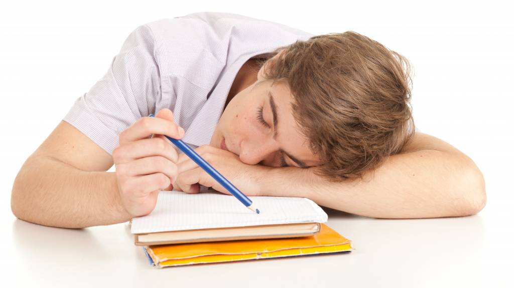 3 Tips to Help Teens Get the Sleep They Need to Do Better in School