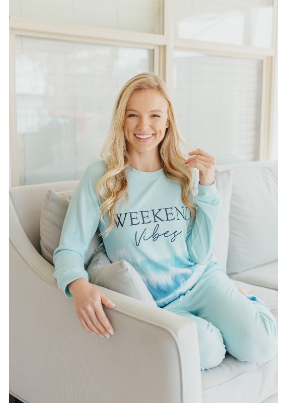 *****Simply Southern Weekend Vibes Crew Neck Blue