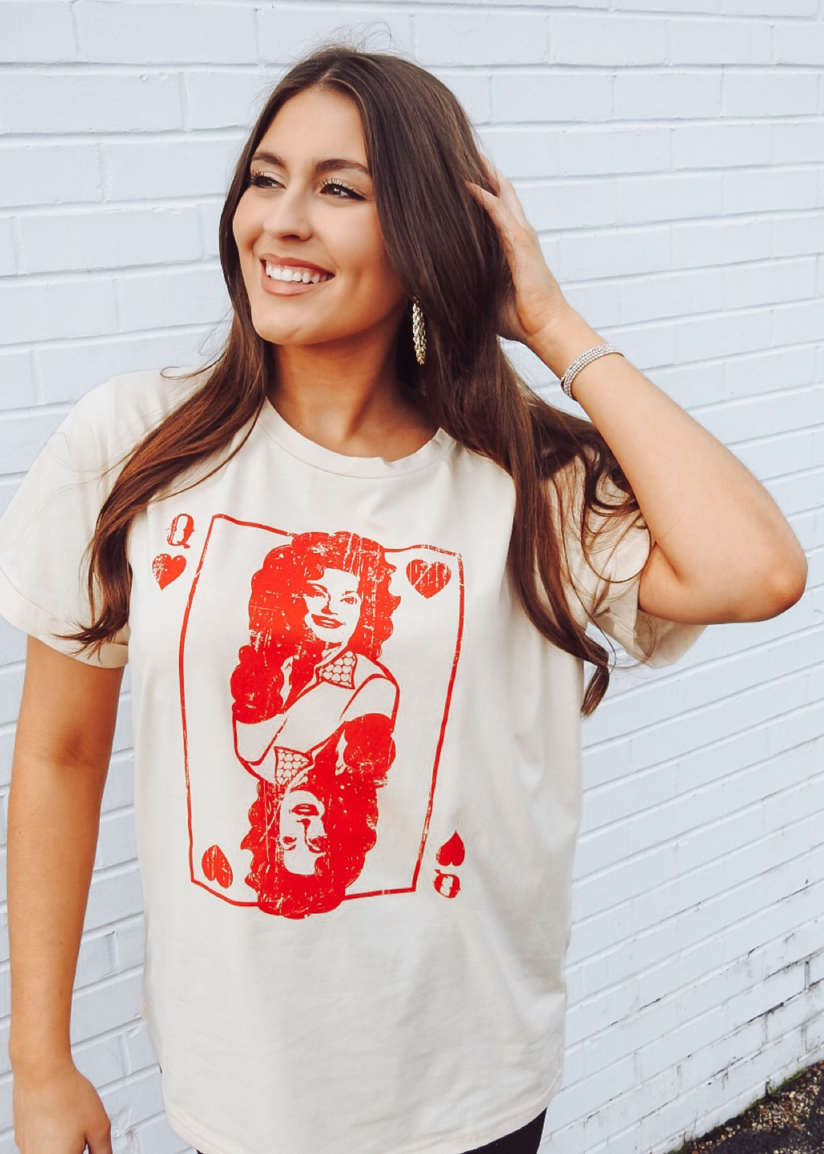 Queen Dolly Graphic Tee