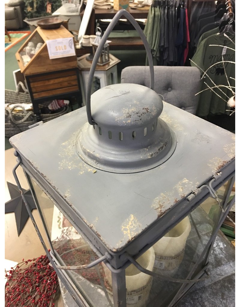 Grey Lantern w Glass