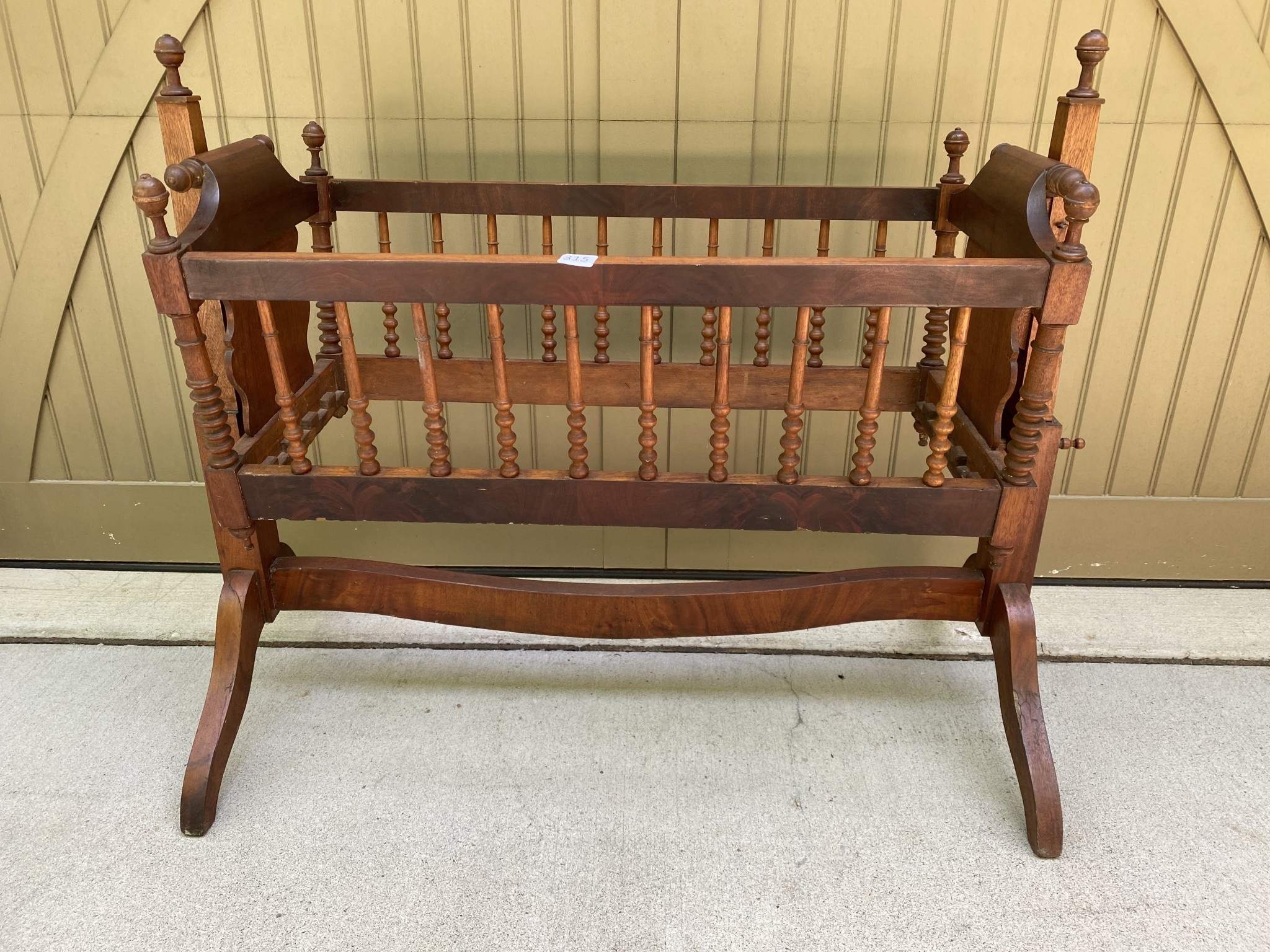 victorian bassinet