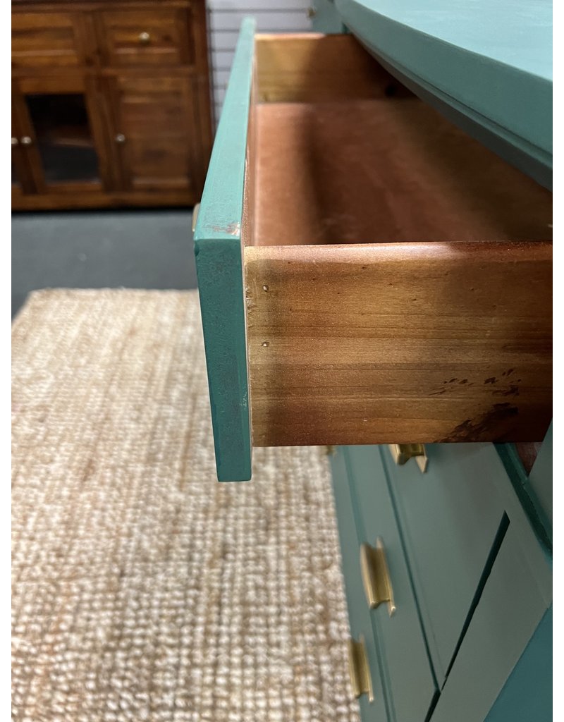 Emerald Eight Drawer Dresser